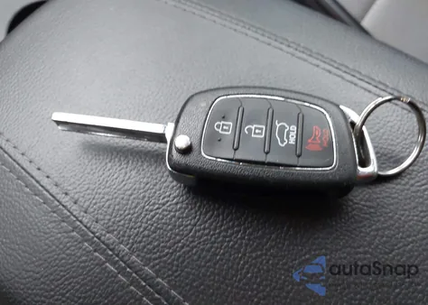 2014 Hyundai Santa Fe Sport 2.4L from USA, damaged, VIN 5XYZTDLB3EG147546